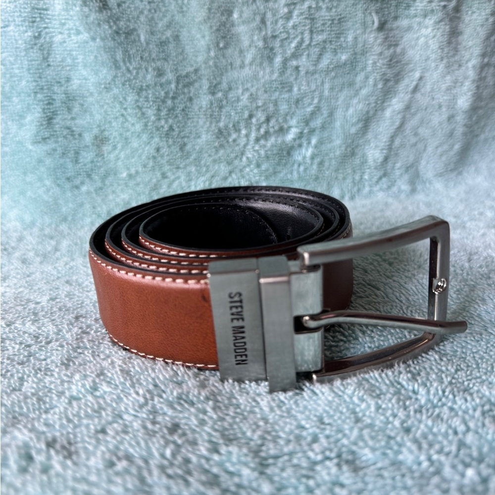 Steve Madden Reversible Black/Brown Leather Belt